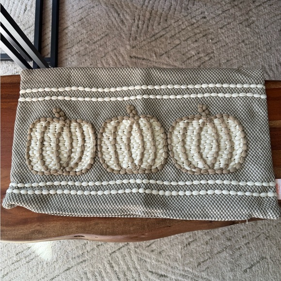 Martha Stewart Pumpkin neutral Themed Woven pillow case - Picture 1 of 3